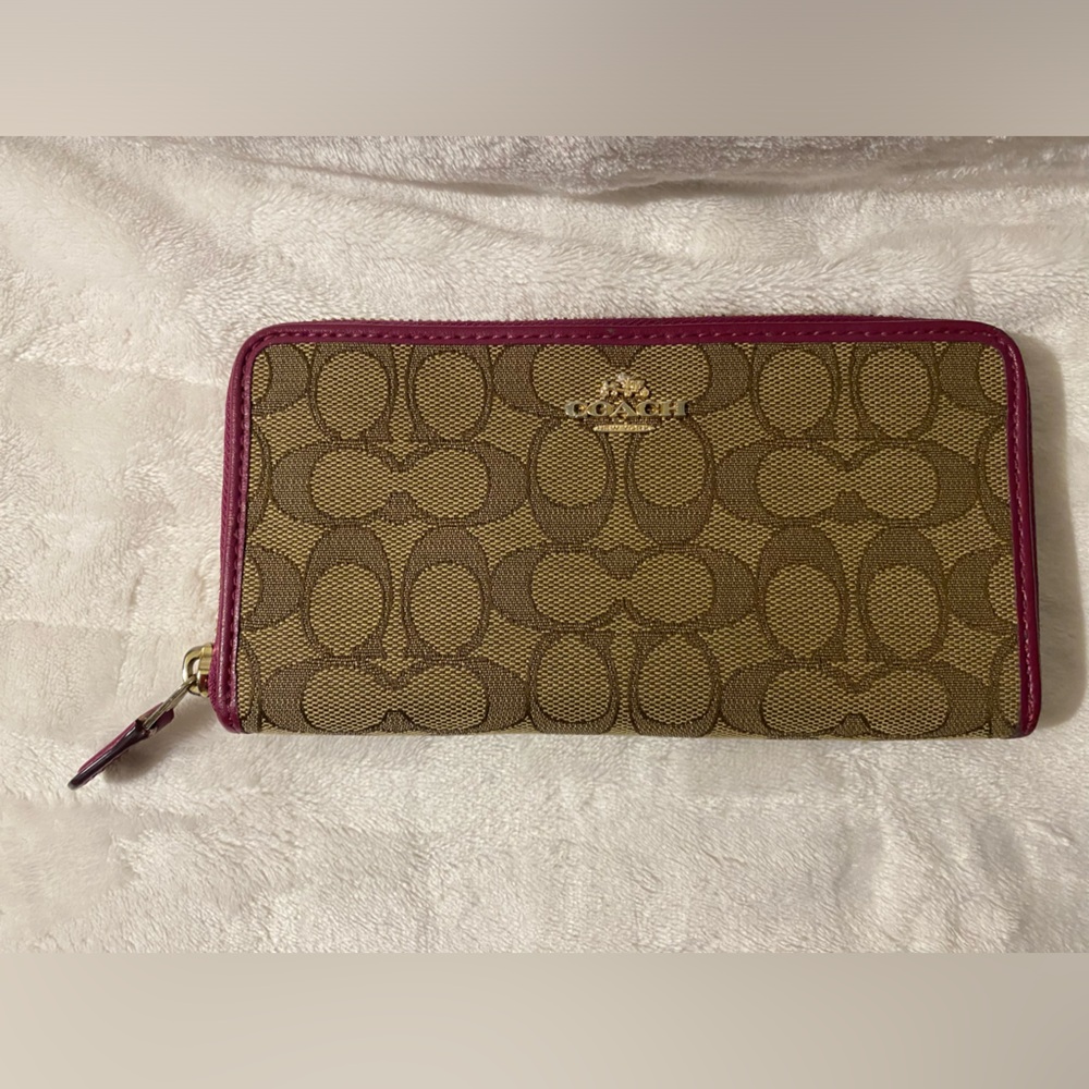 COACH Long Zip-Around Wallet